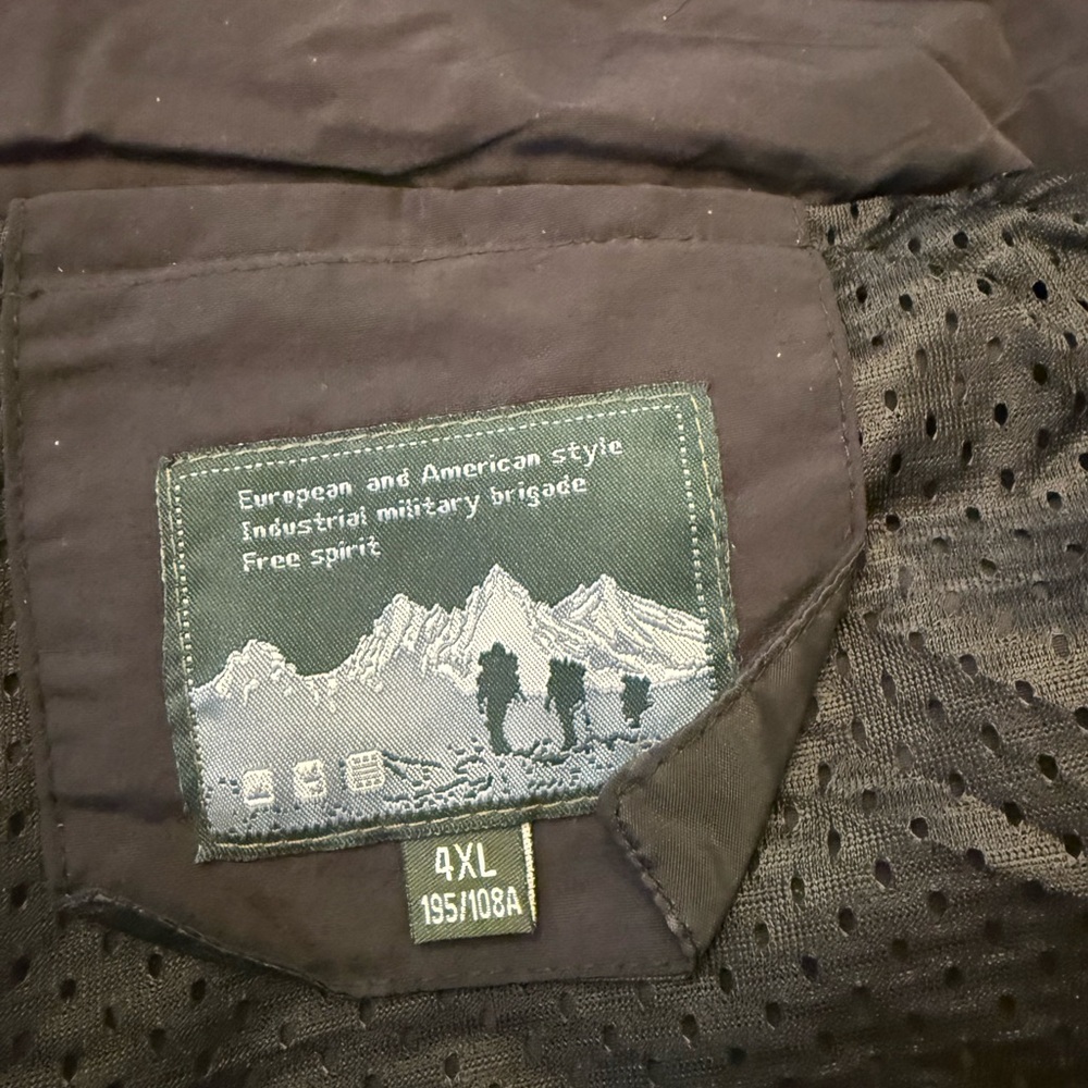 North Face x Canon Hooded Windbreaker - Picture 3 of 9